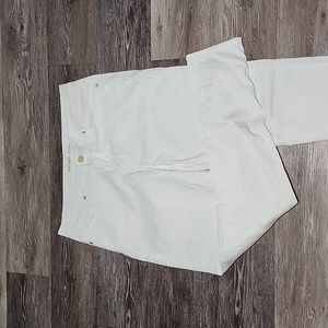 🤎Women’s Michael Kors white jeans. Izzy Skinny with gold accents. Size 12.